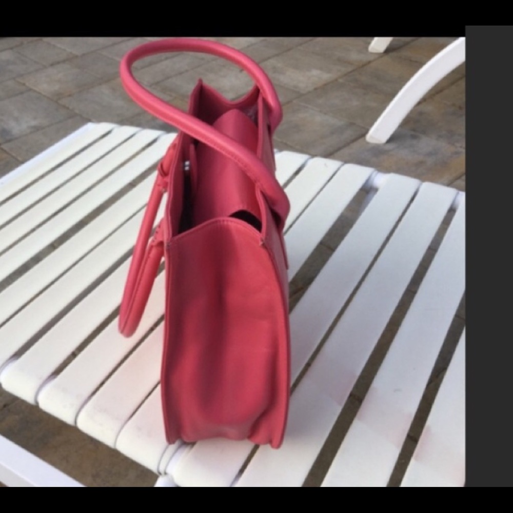 New Guess handbag Hot Pink 💕 - Picture 3 of 8